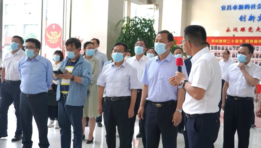 馬國(guó)強(qiáng)率部分全國(guó)人大代表、省代表來(lái)微特調(diào)研科技創(chuàng)新工作